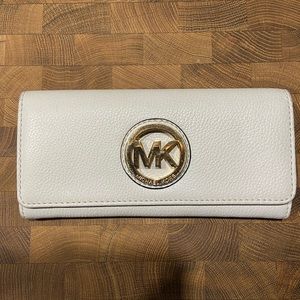 Michael Kors wallet - used, good condition
